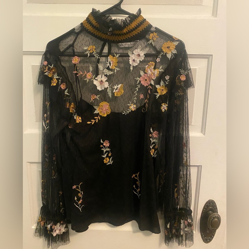 Zara High Kneck Floral Embroidered Top
